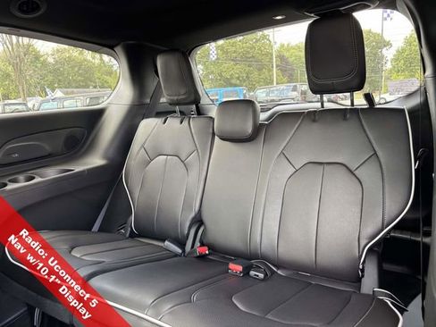 New 2026 Chrysler Pacifica Limited w/ S Appearance Package image 26