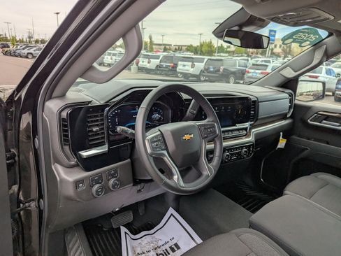 Certified 2025 Chevrolet Silverado 1500 LT AWD/4WD image 13
