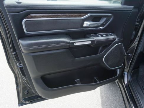Used 2020 RAM 1500 Laramie AWD/4WD image 12