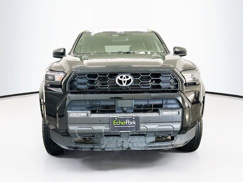 Used 2025 Toyota 4Runner TRD Off-Road image 2