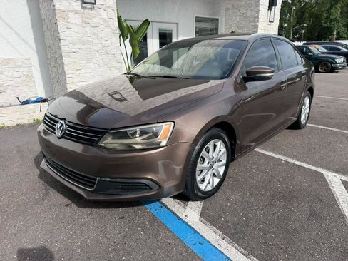 Used 2014 Volkswagen Jetta SE FWD image 3