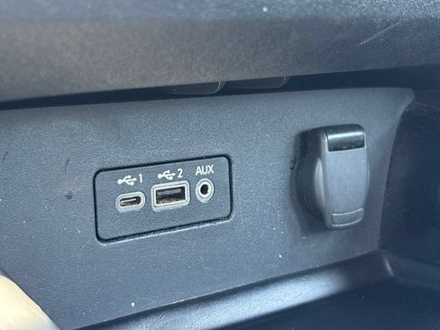 Used 2024 Nissan Altima 2.5 SV FWD image 15