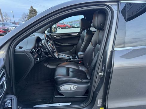 Used 2016 Porsche Macan S image 16