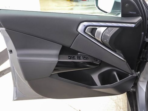 New 2026 BMW X3 xDrive30 w/ Premium Package image 9