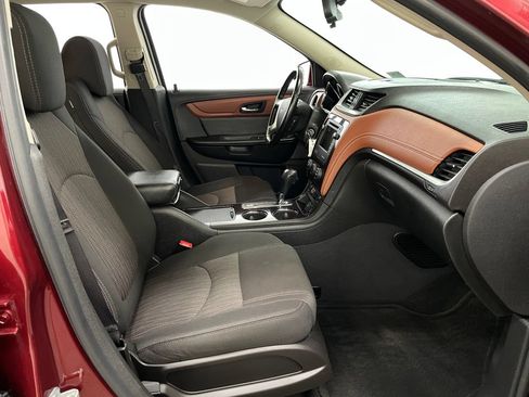 Used 2017 Chevrolet Traverse LT w/ Style and Technology Package AWD/4WD image 34