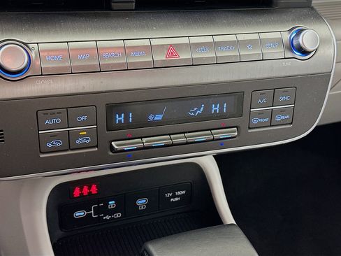 Certified 2025 Hyundai Kona SEL image 15