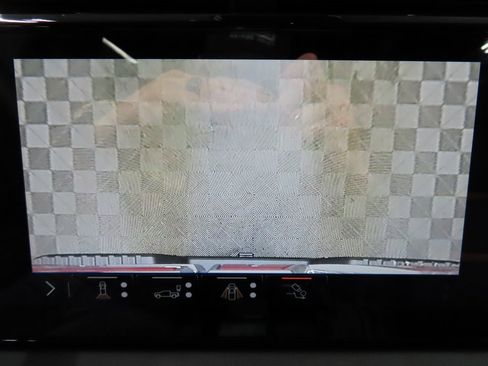 Used 2025 GMC Sierra 2500 AT4 w/ AT4 Premium Plus Package image 21