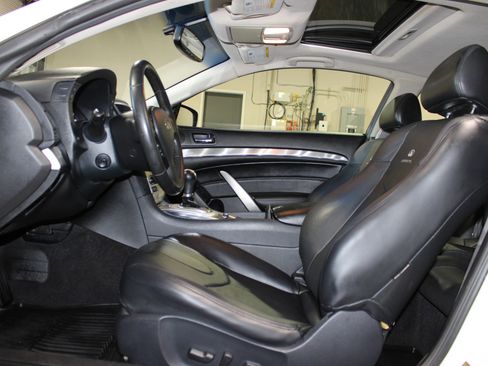 Used 2014 INFINITI Q60 Journey w/ Premium Package image 9