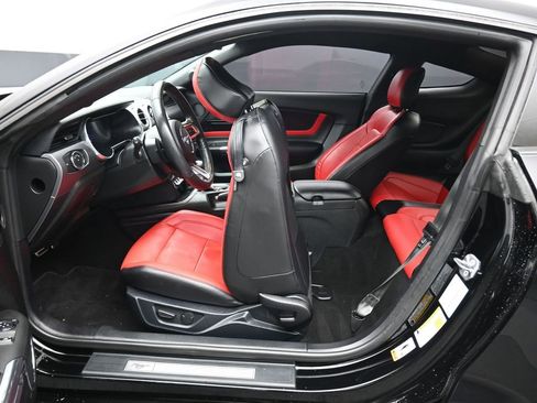 Used 2021 Ford Mustang GT Premium w/ Equipment Group 401A image 31