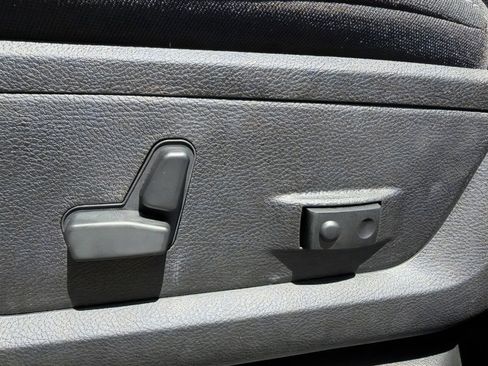 New 2026 RAM 3500 Big Horn AWD/4WD image 15