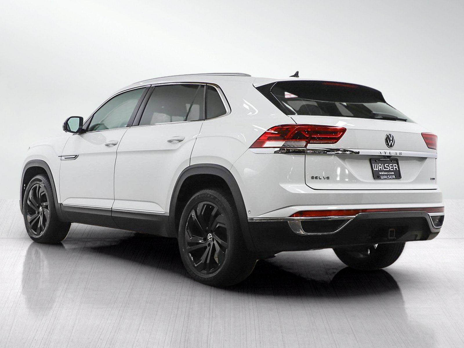 Used 2021 Volkswagen Atlas Cross Sport SEL Premium AWD/4WD image 4
