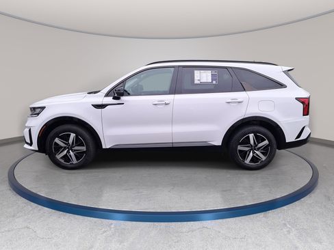 Used 2022 Kia Sorento S w/ Panoramic Sunroof Package FWD image 8