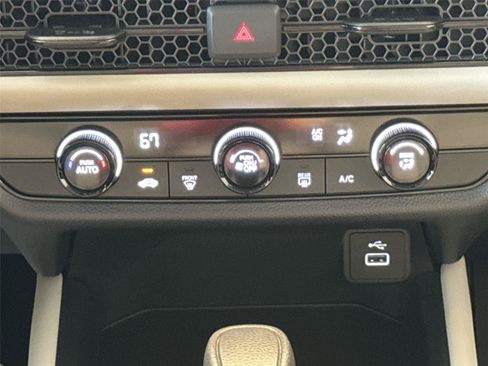 Used 2025 Honda HR-V LX image 16