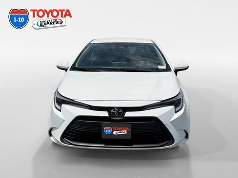 Certified 2026 Toyota Corolla LE w/ LE Premium Package FWD image 8