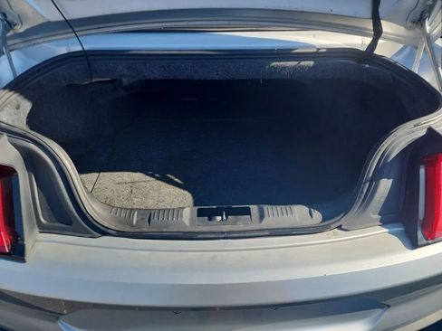 Used 2018 Ford Mustang Premium RWD image 19