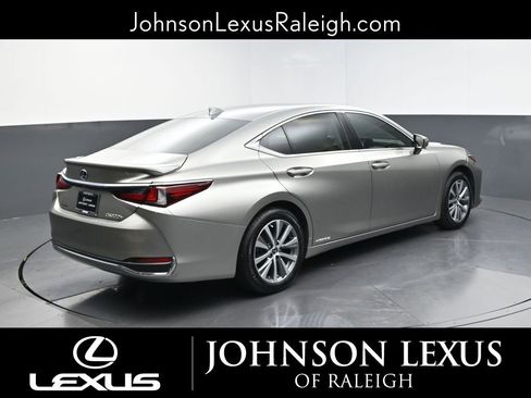 Used 2021 Lexus ES 300h w/ Premium Package FWD image 9