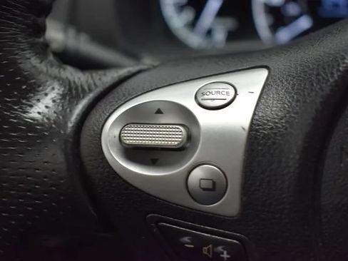 Used 2015 Nissan Versa Note SR FWD image 24