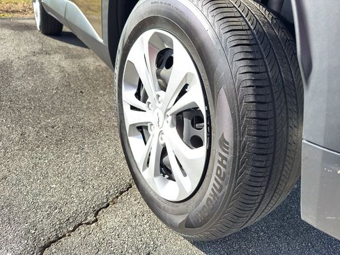 Used 2024 Chevrolet Trax LS image 6