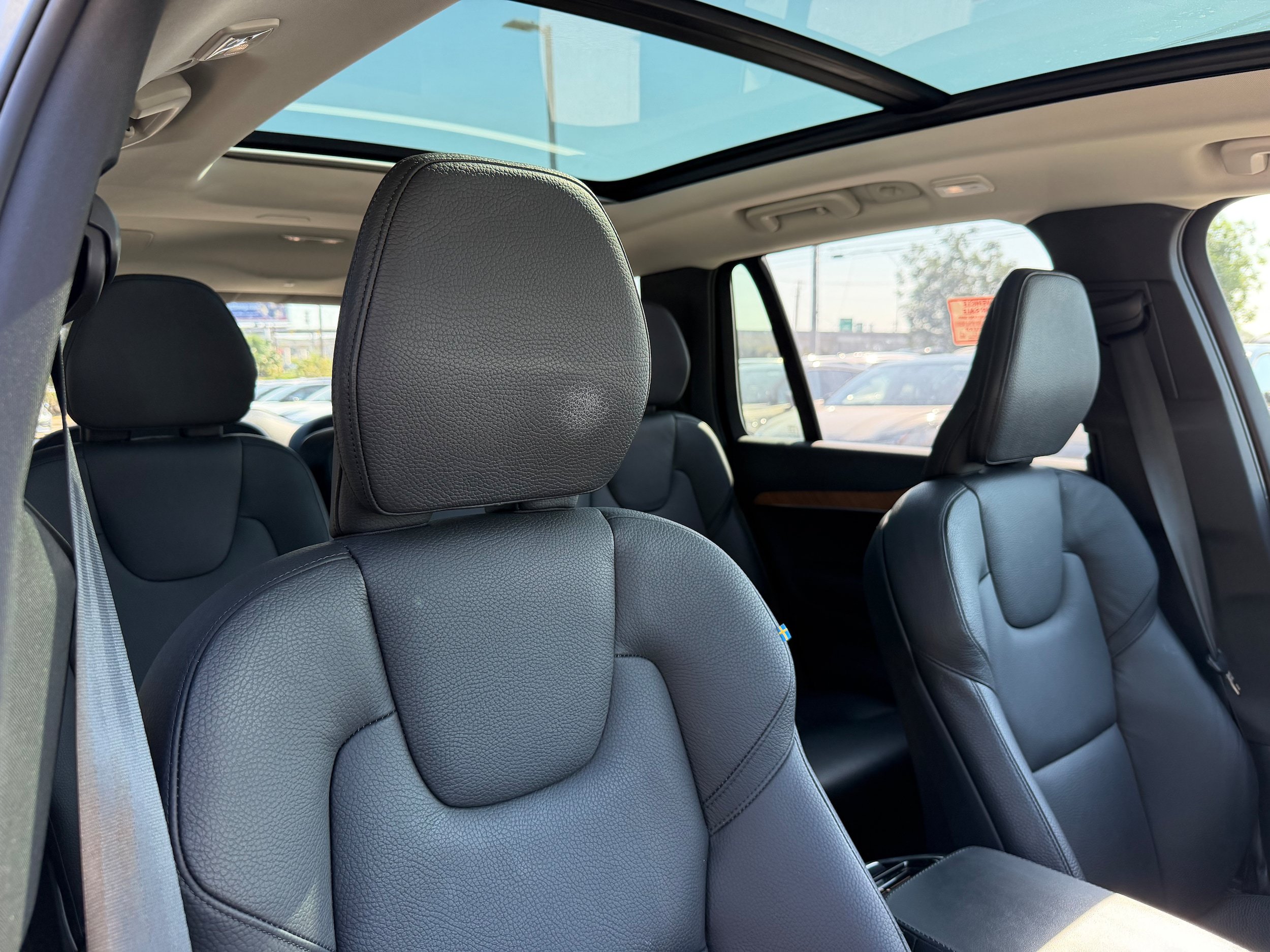 Certified 2024 Volvo XC90 T8 Plus w/ Protection Package Premier AWD/4WD image 11