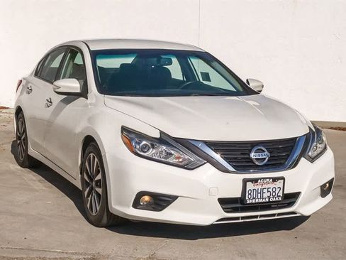 Used 2017 Nissan Altima 2.5 SL image 3