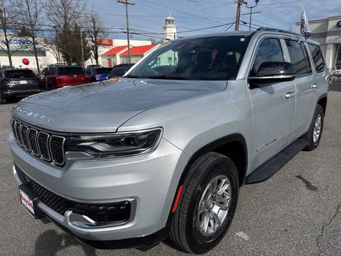 Used 2024 Jeep Wagoneer 4WD image 38