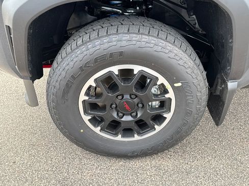 New 2026 Toyota Tacoma TRD Off-Road AWD/4WD image 15
