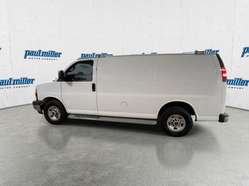 Used 2020 GMC Savana 2500 w/ Driver Convenience Package RWD image 7