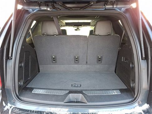 Used 2021 Chevrolet Tahoe Premier w/ Premium Package image 31