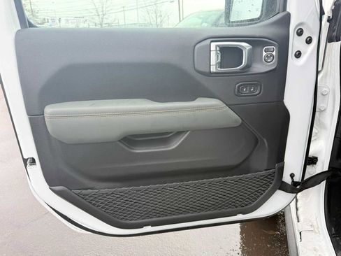 New 2026 Jeep Gladiator Mojave w/ Safety Group image 5