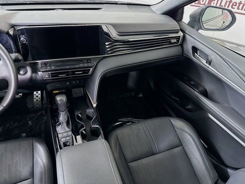 Used 2025 Toyota Camry XSE image 26