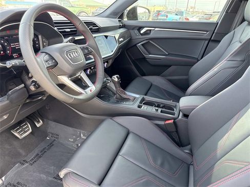 Certified 2025 Audi Q3 2.0T Premium Plus w/ Premium Plus Package image 24