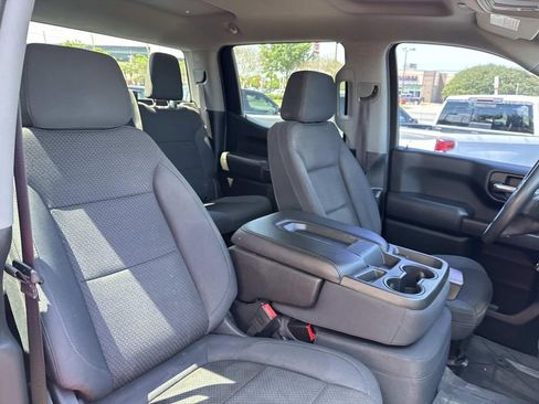 Used 2019 Chevrolet Silverado 1500 Custom Trail Boss w/ Custom Convenience Package AWD/4WD image 11