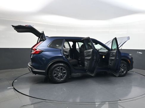 Used 2026 Honda CR-V TrailSport image 39