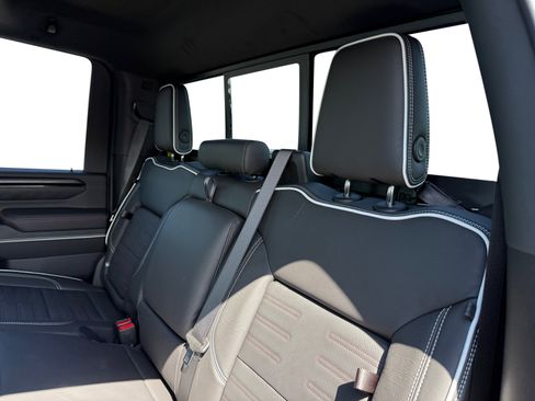 New 2026 GMC Sierra 2500 AT4X w/ AT4X AEV Edition AWD/4WD image 16
