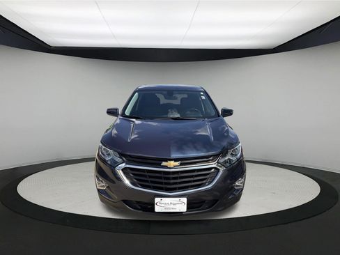 Used 2019 Chevrolet Equinox LT FWD image 2