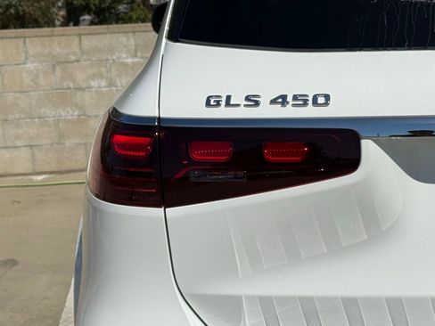 New 2026 Mercedes-Benz GLS 450 4MATIC image 9
