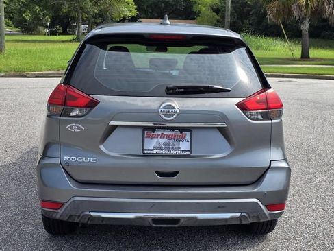 Used 2017 Nissan Rogue S FWD image 3
