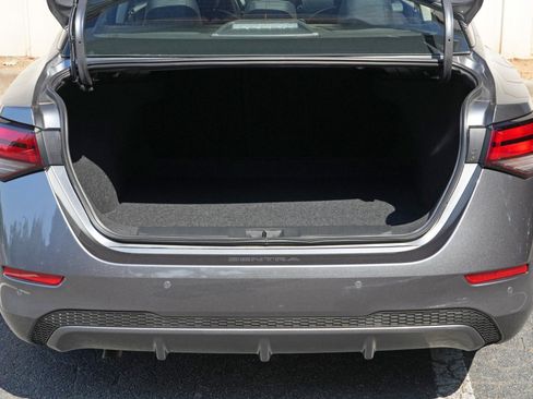Used 2025 Nissan Sentra SV FWD image 9