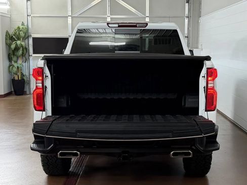 Used 2023 Chevrolet Silverado 1500 LT Trail Boss w/ LT Trail Boss Premium Package AWD/4WD image 5