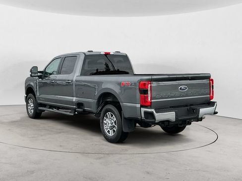Used 2025 Ford F350 Lariat w/ FX4 Off-Road Package AWD/4WD image 7