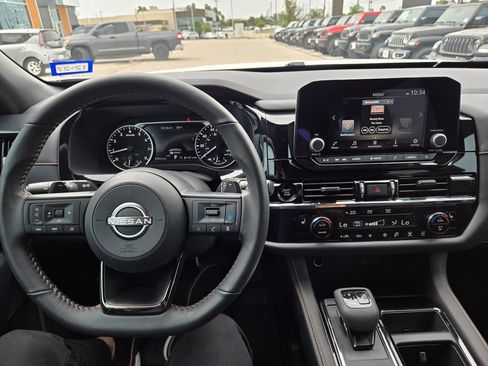 Used 2025 Nissan Pathfinder Rock Creek AWD/4WD image 10