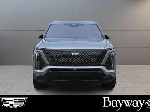 Used 2026 Cadillac Vistiq Premium Luxury w/ LPO, Floor Liner Package AWD/4WD image 2