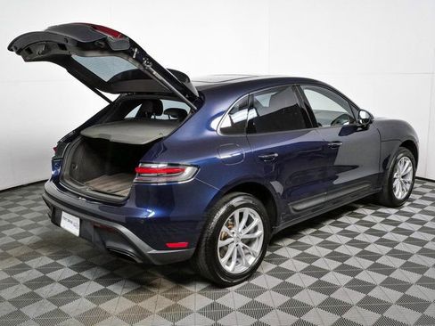Certified 2022 Porsche Macan AWD/4WD image 29