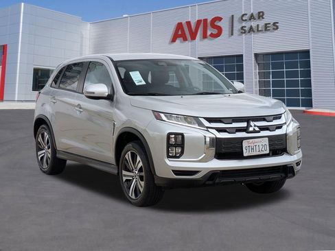 Used 2025 Mitsubishi Outlander Sport SE AWD/4WD image 3