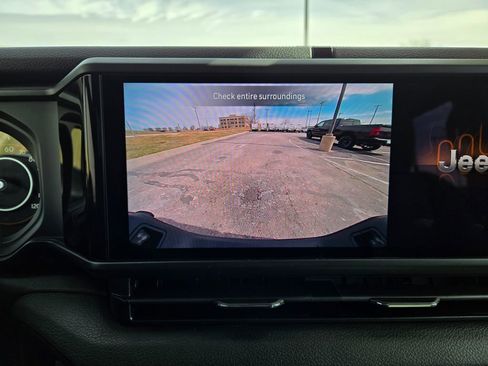 New 2026 Jeep Gladiator Sport AWD/4WD image 21