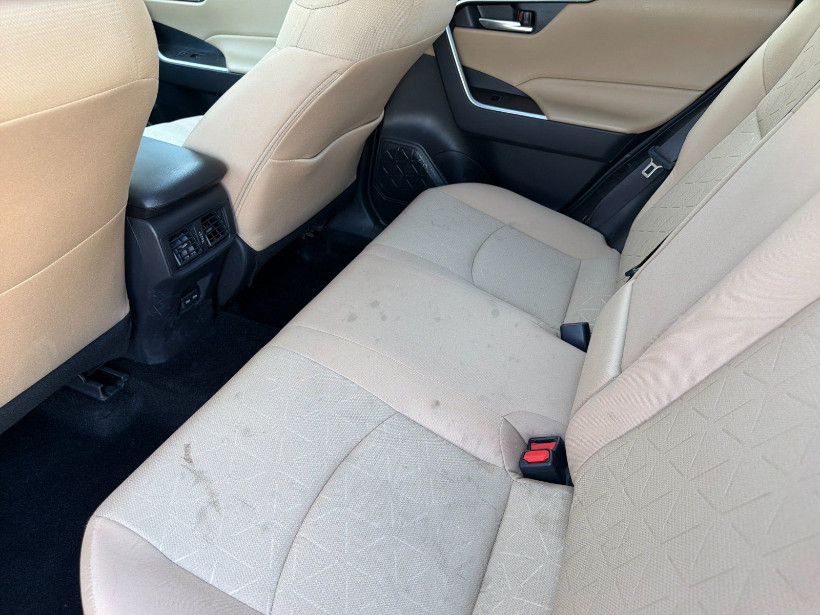 Used 2025 Toyota RAV4 XLE w/ Convenience Package AWD/4WD image 11