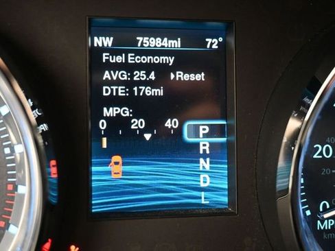 Used 2013 Chrysler 300 RWD image 17