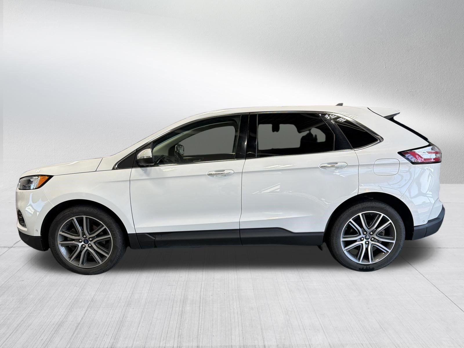 Used 2020 Ford Edge Titanium w/ Equipment Group 301A AWD/4WD image 4