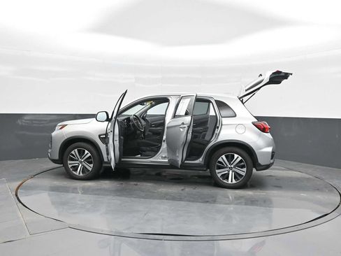 Used 2025 Mitsubishi Outlander Sport ES AWD/4WD image 29