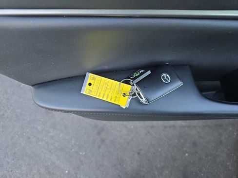 Used 2024 MAZDA MAZDA3 s image 23